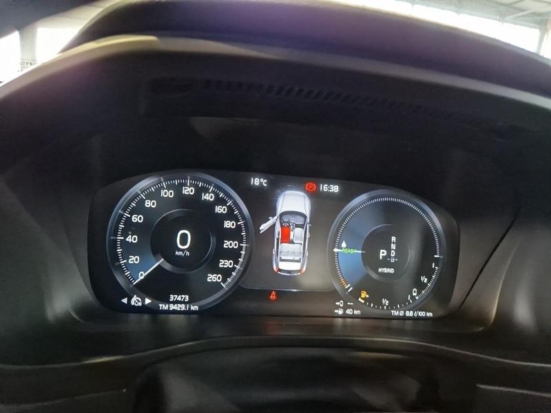 VOLVO XC40 T4 RECHARGE PLUG-IN AUTO CORE SUV