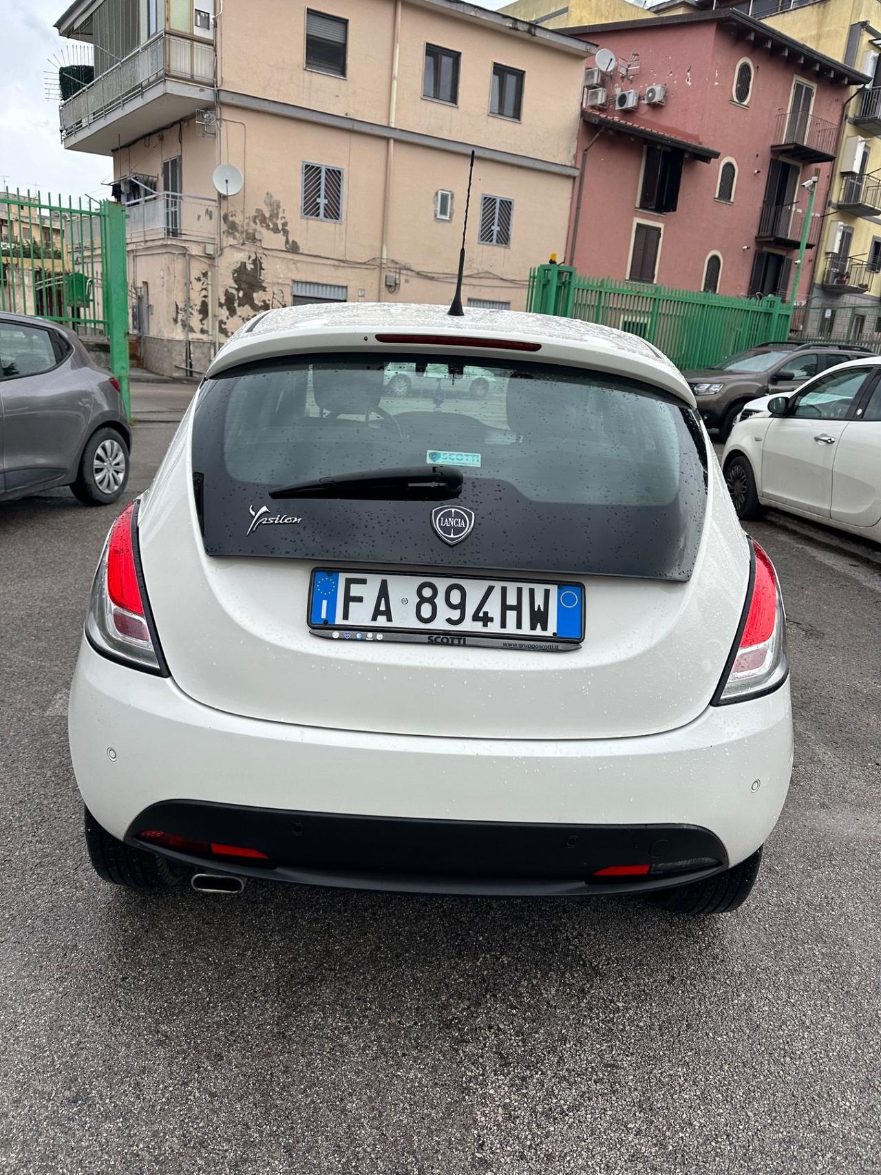 Lancia Ypsilon 1.2 69 CV 5 porte GPL Ecochic Platinum