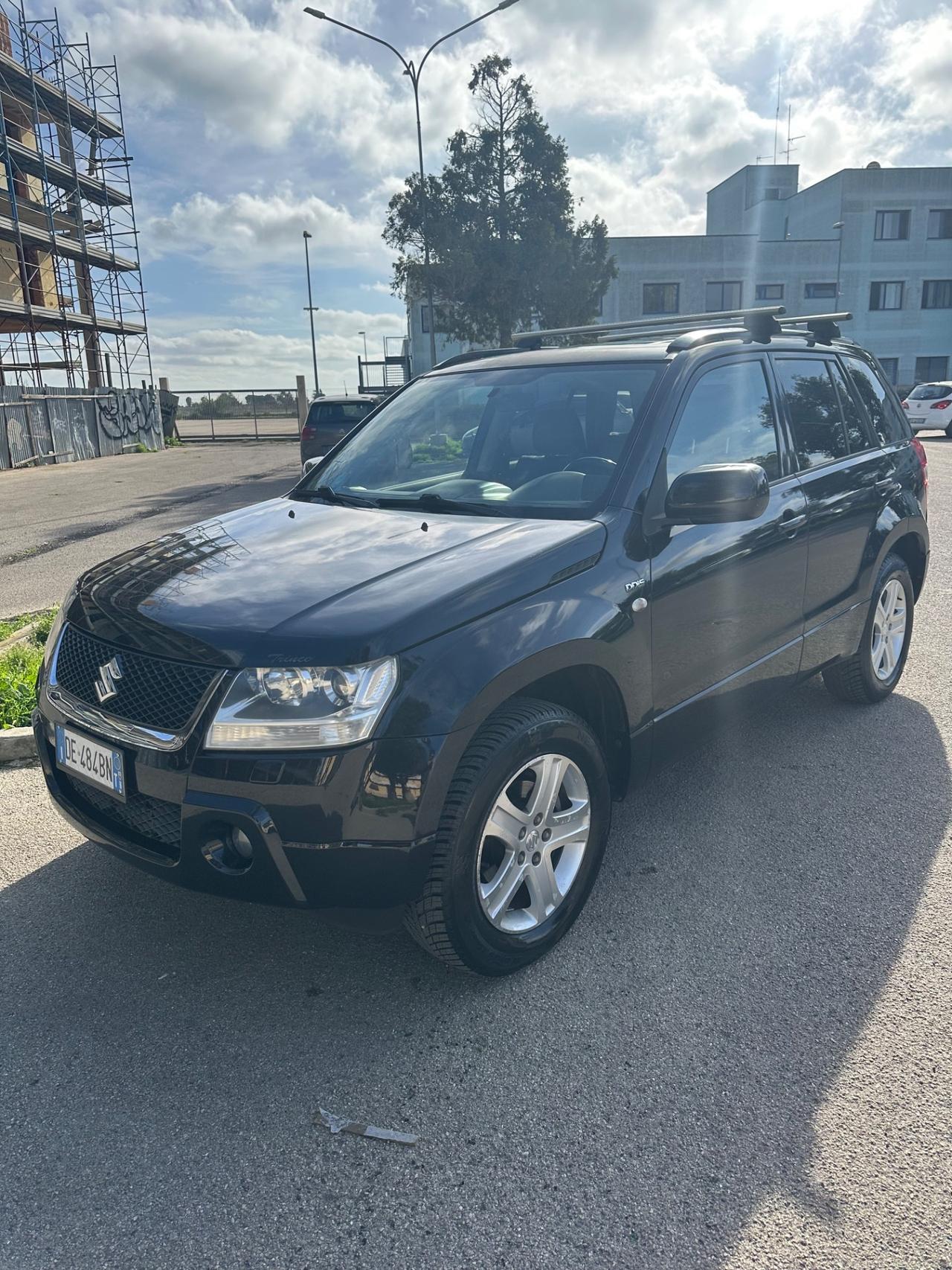 Suzuki Grand Vitara 1.9 DDis 5 porte (CON GANCIO TRAINO ORIGINALE)