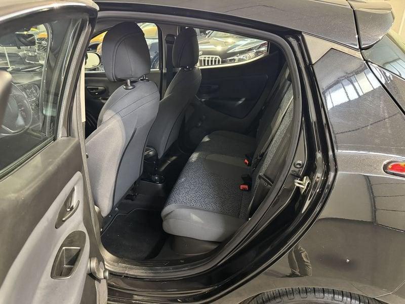 Lancia Ypsilon 1.0 FireFly 70cv Hybrid Silver