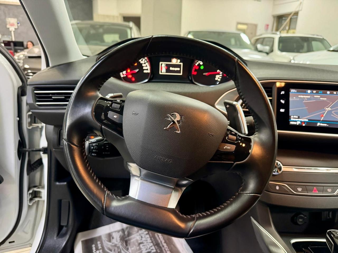 Peugeot 308 1.5 BlueHDi 130cv EAT8 Business 2021