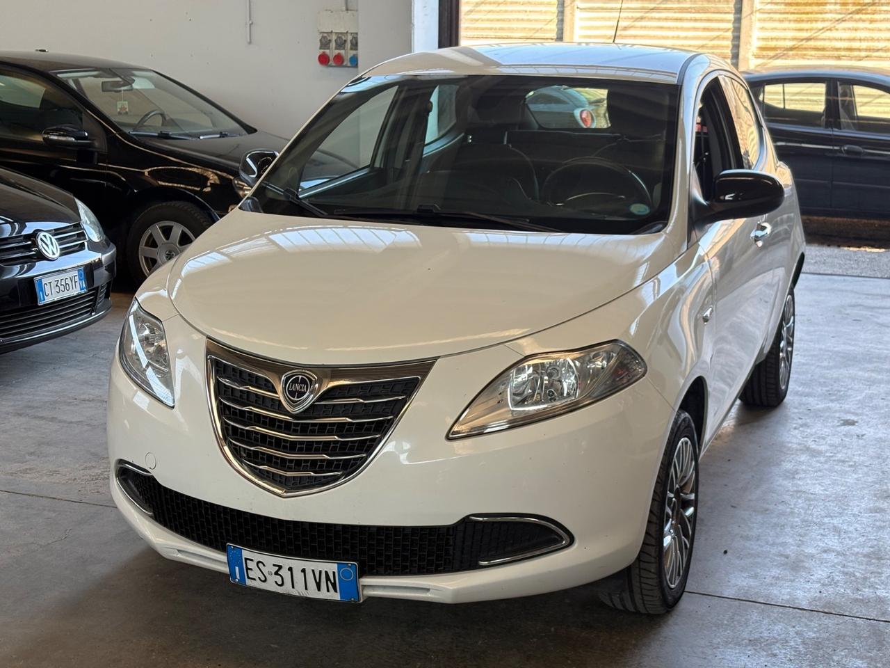 Lancia Ypsilon 0.9 TwinAir 85 CV 5 porte Metano Ecochic Gold