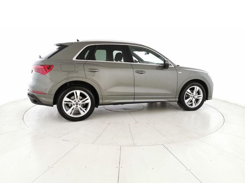 Audi Q3 35 2.0 tdi S line edition s-tronic