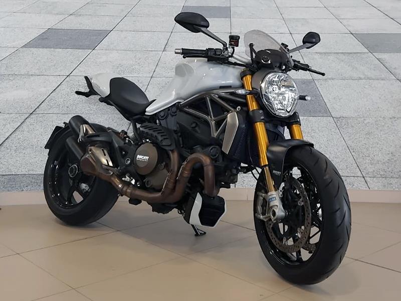 Ducati Monster 1200 S