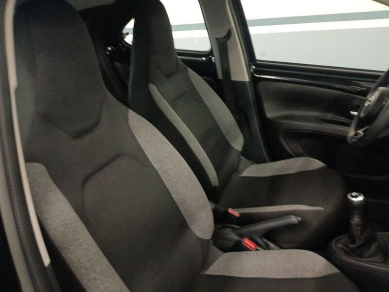 Toyota Aygo X 1.0B (72 CV) Active