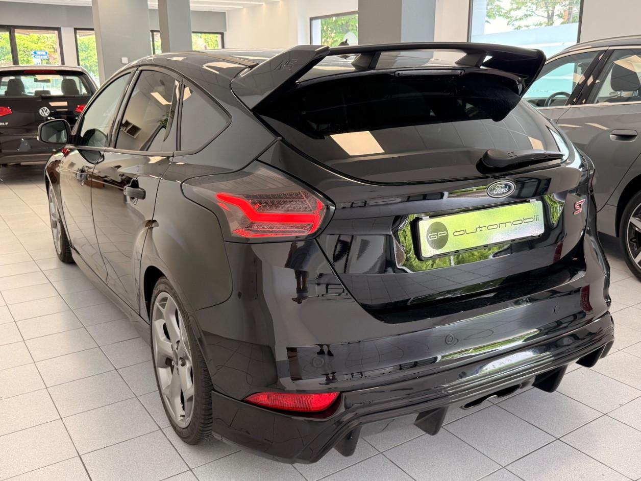 Ford FOCUS ST 2.0 250CV MANUALE