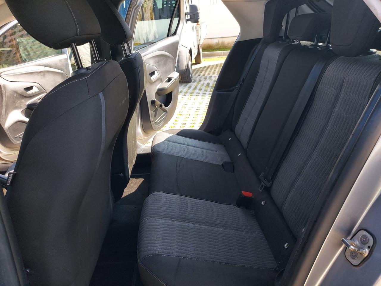 Opel Corsa 1.5 D 100 CV GS Line