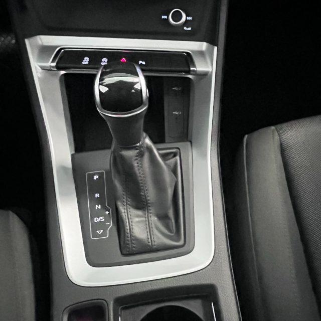 AUDI Q3 35 TDI quattro S tronic Business