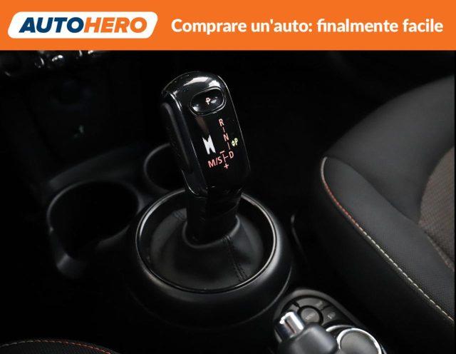 MINI Cooper 1.5 Cooper Essential 5 porte