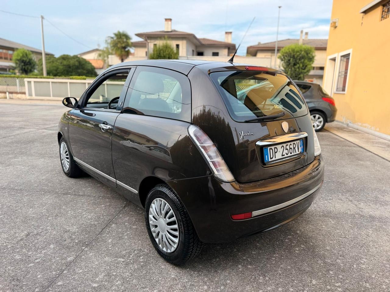 Lancia Ypsilon 1.2 Oro Giallo