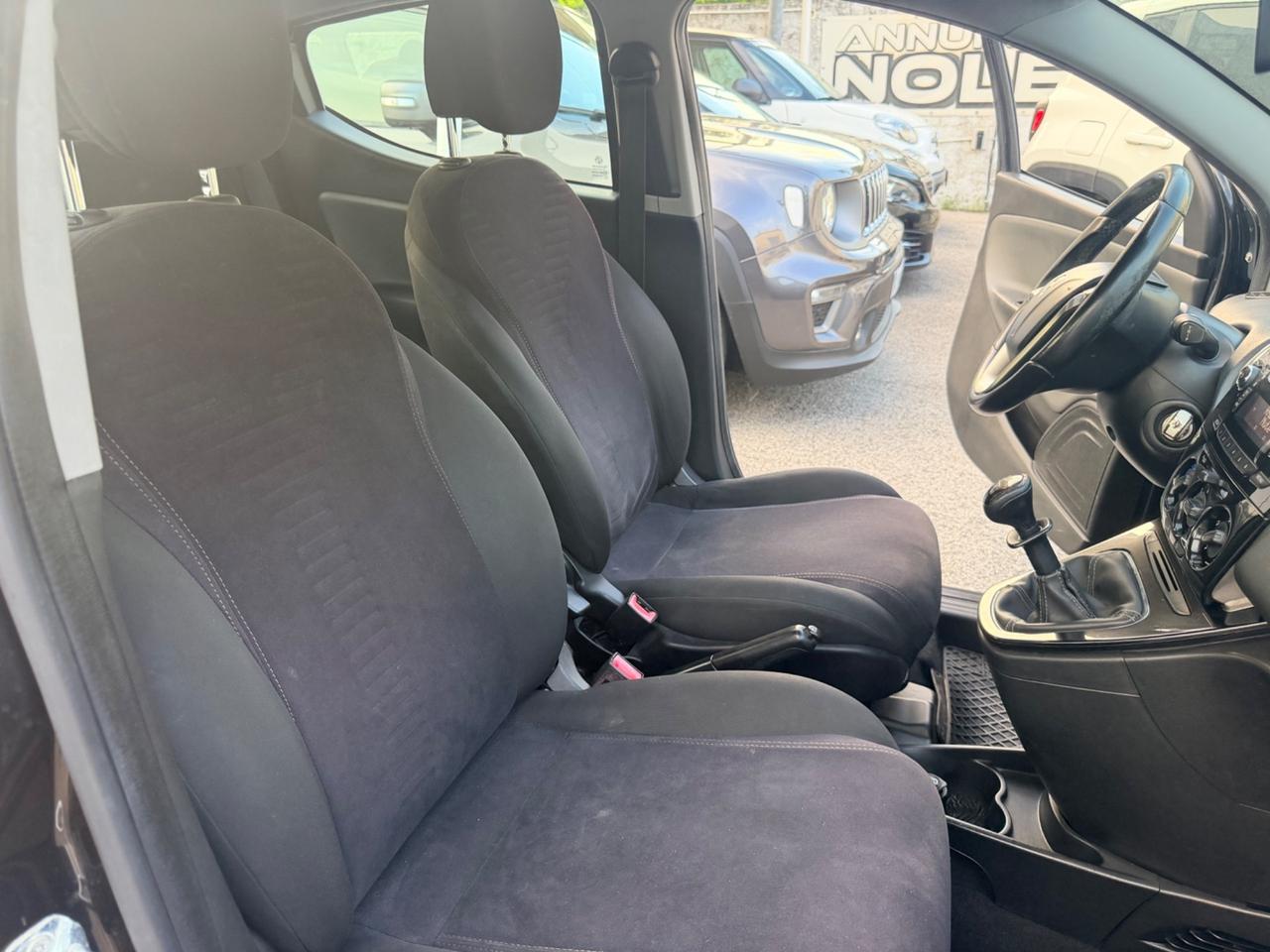 Lancia Ypsilon 0.9 TwinAir 85 CV 5 porte Metano Ecochic Gold