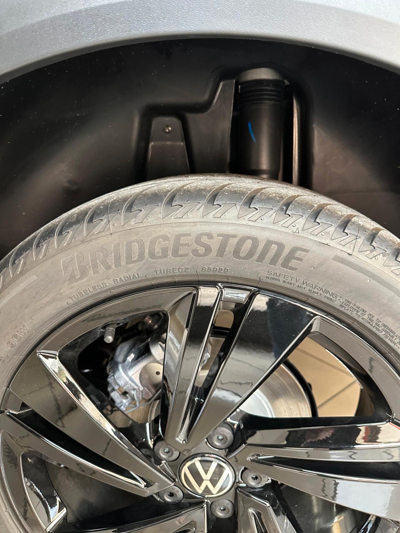 Volkswagen T-Roc 2.0 tdi R-Line 150cv