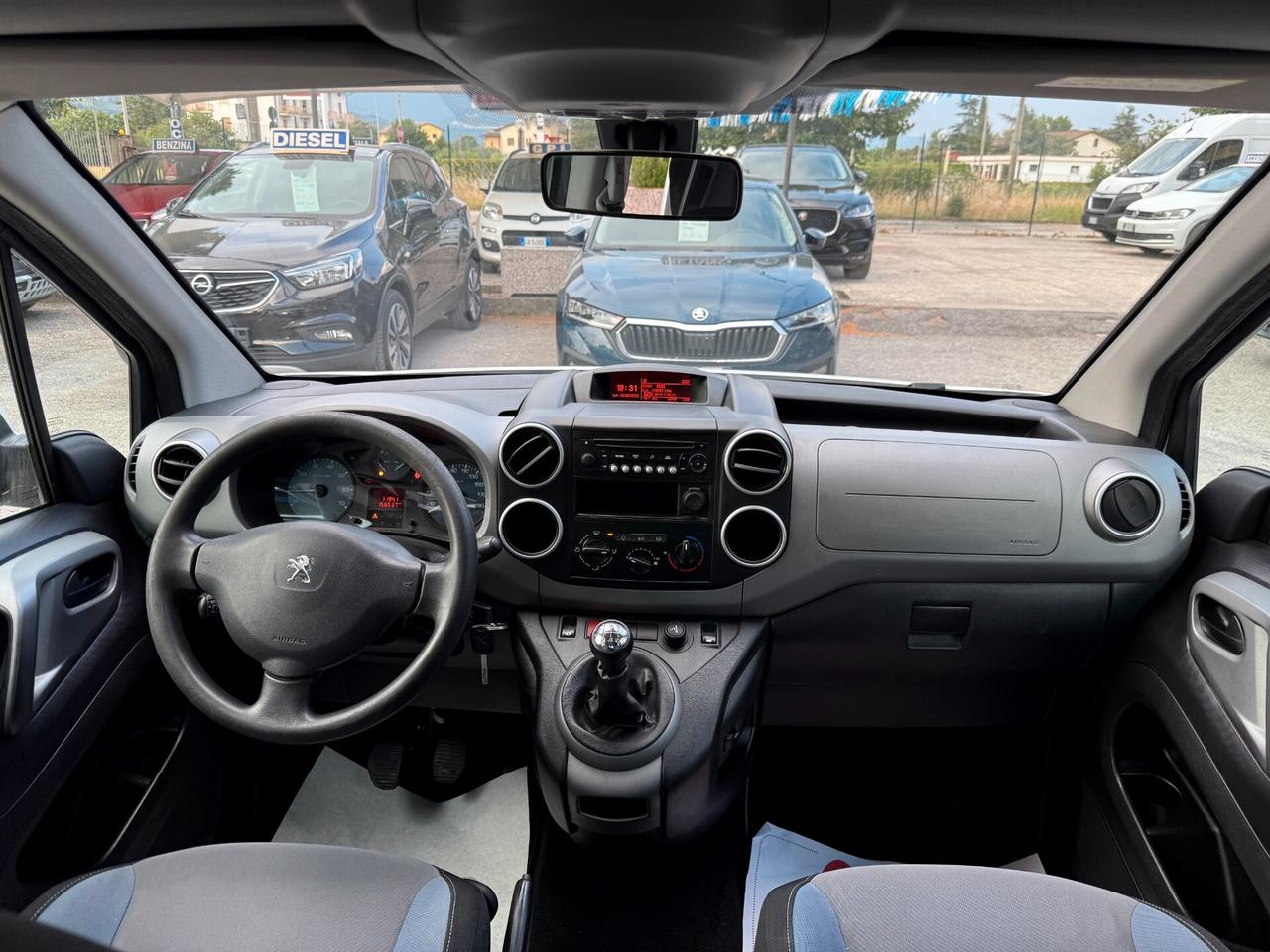 "5 POSTI" Peugeot Partner Tepee BlueHdi