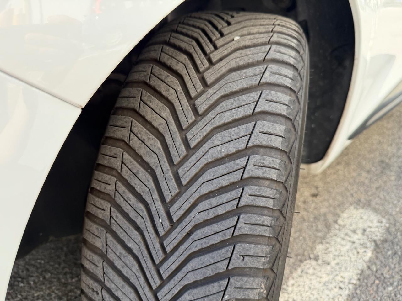 Renault Clio TCe 12V 75 CV 5 porte Moschino Zen