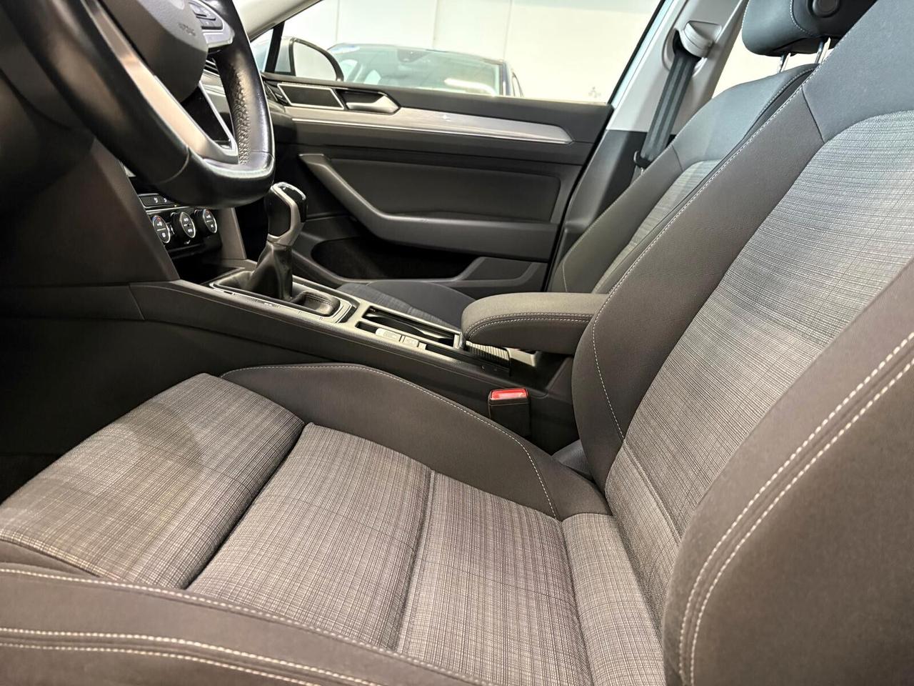 Volkswagen Passat Variant BUSINESS 2.0 TDI SCR EVO 6mt