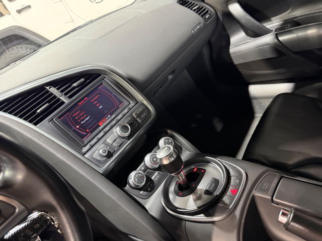 AUDI R8 4.2 V8 FSI QUATTRO R TRONIC