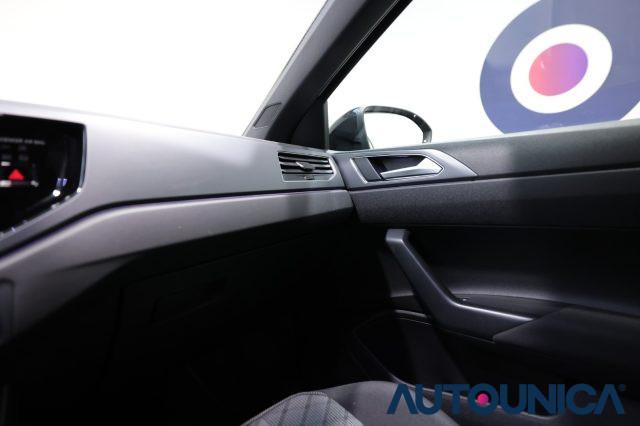 VOLKSWAGEN Taigo 1.0 TSI 115 CV R-LINE FARI LED TETTO PANORAMA