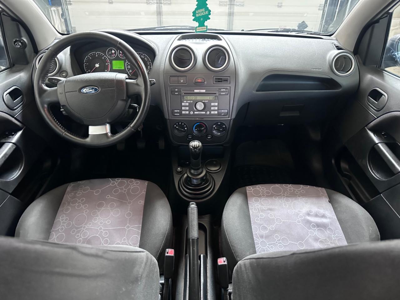 Ford Fiesta 1.4 TDCi 5p. Titanium