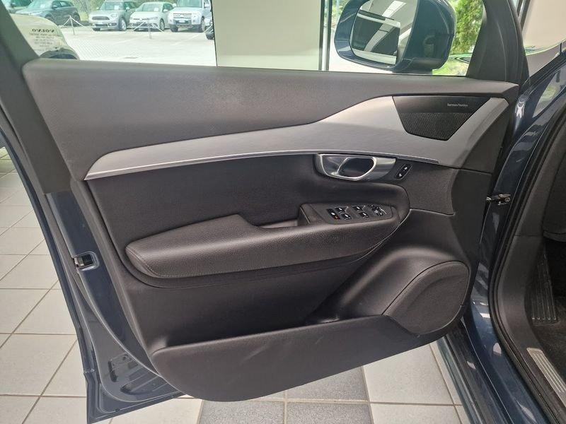 Volvo XC90 D5 AWD Geartronic 7 posti Momentum Euro 6 D-Temp