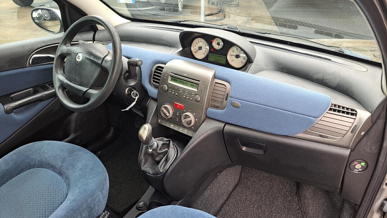 Lancia Ypsilon 1.2 Oro 60Cv