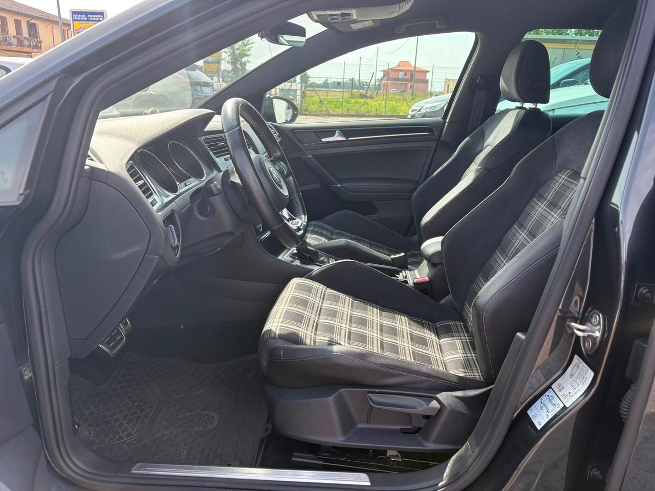 Volkswagen Golf GTD 2.0 TDI DSG 5p. BlueMotion Technology