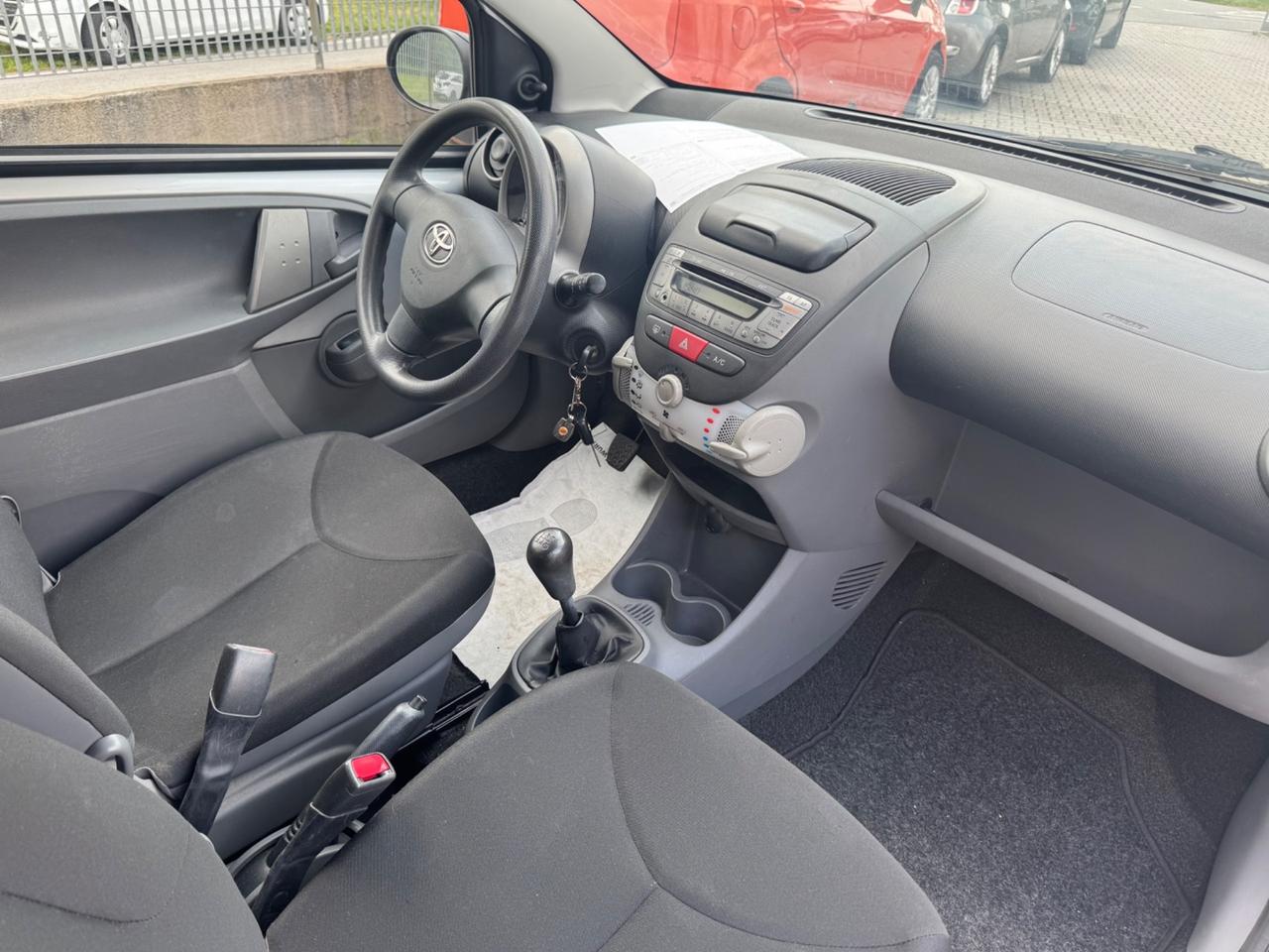 Toyota Aygo 1.0 12V VVT-i 5 porte Deep Ocean Connect