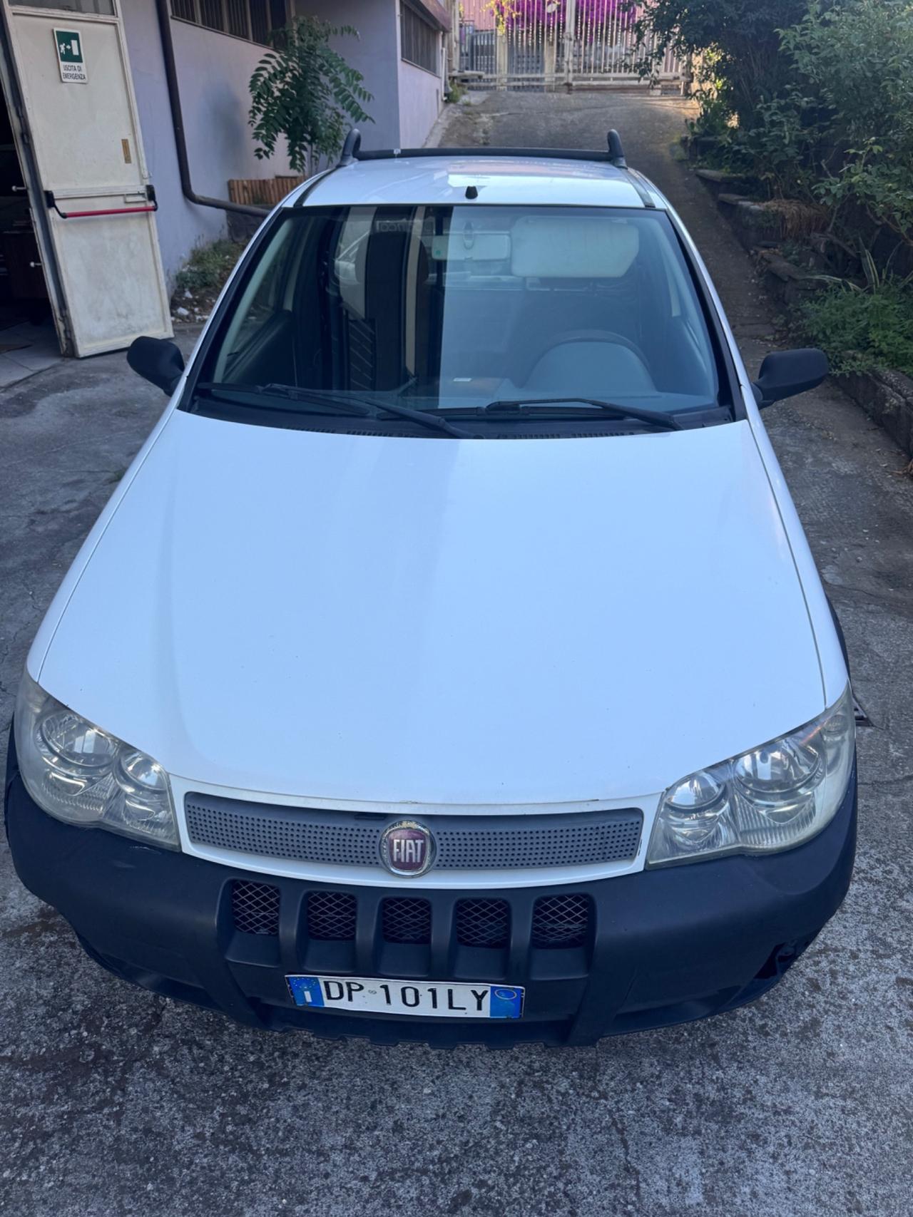 Fiat Strada 1.3 MJT Pick-up Cabina Lunga un solo proprietario n1 autocarro