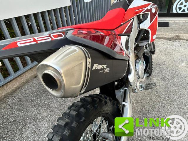FANTIC MOTOR 250 Enduro Casa XEF targata