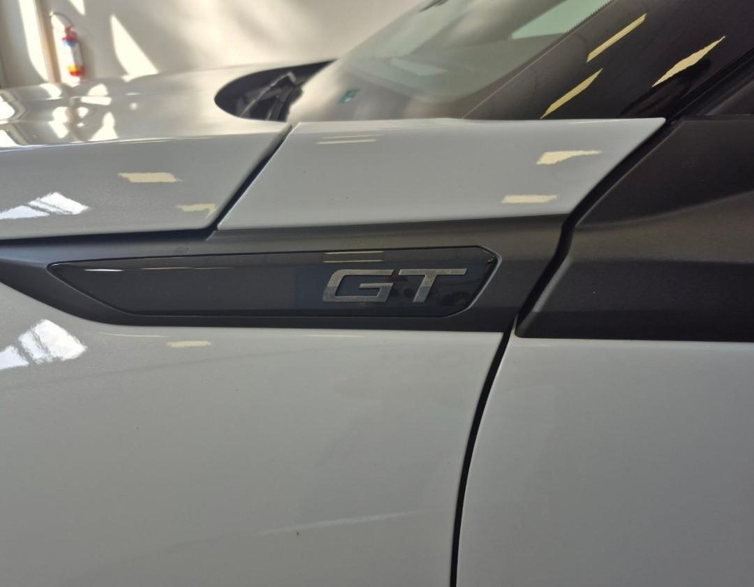 PEUGEOT 2008 GT Hybrid 136 e-DCS6