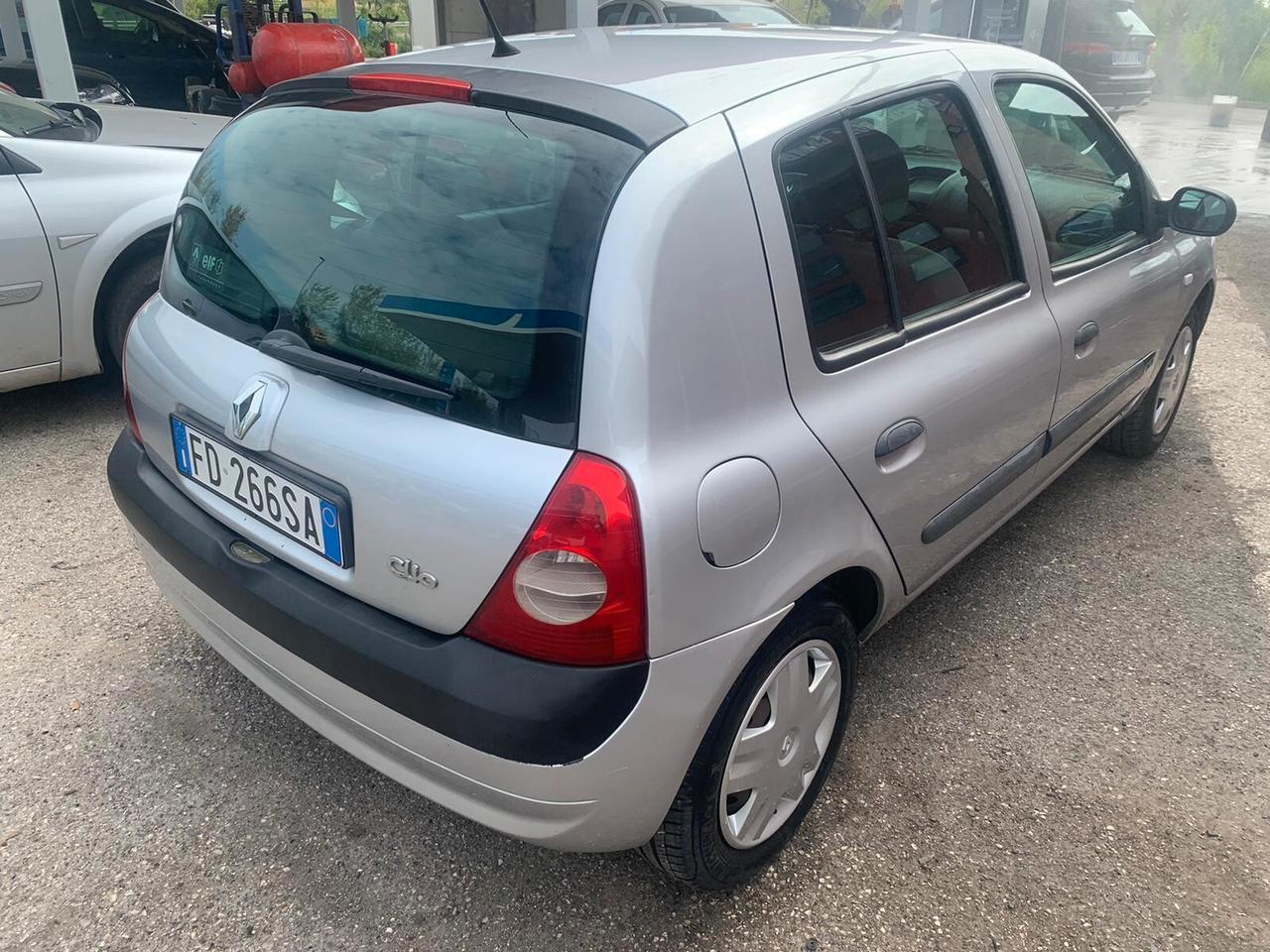 Renault Clio 1.2 16V cat 5 porte Confort Authentique