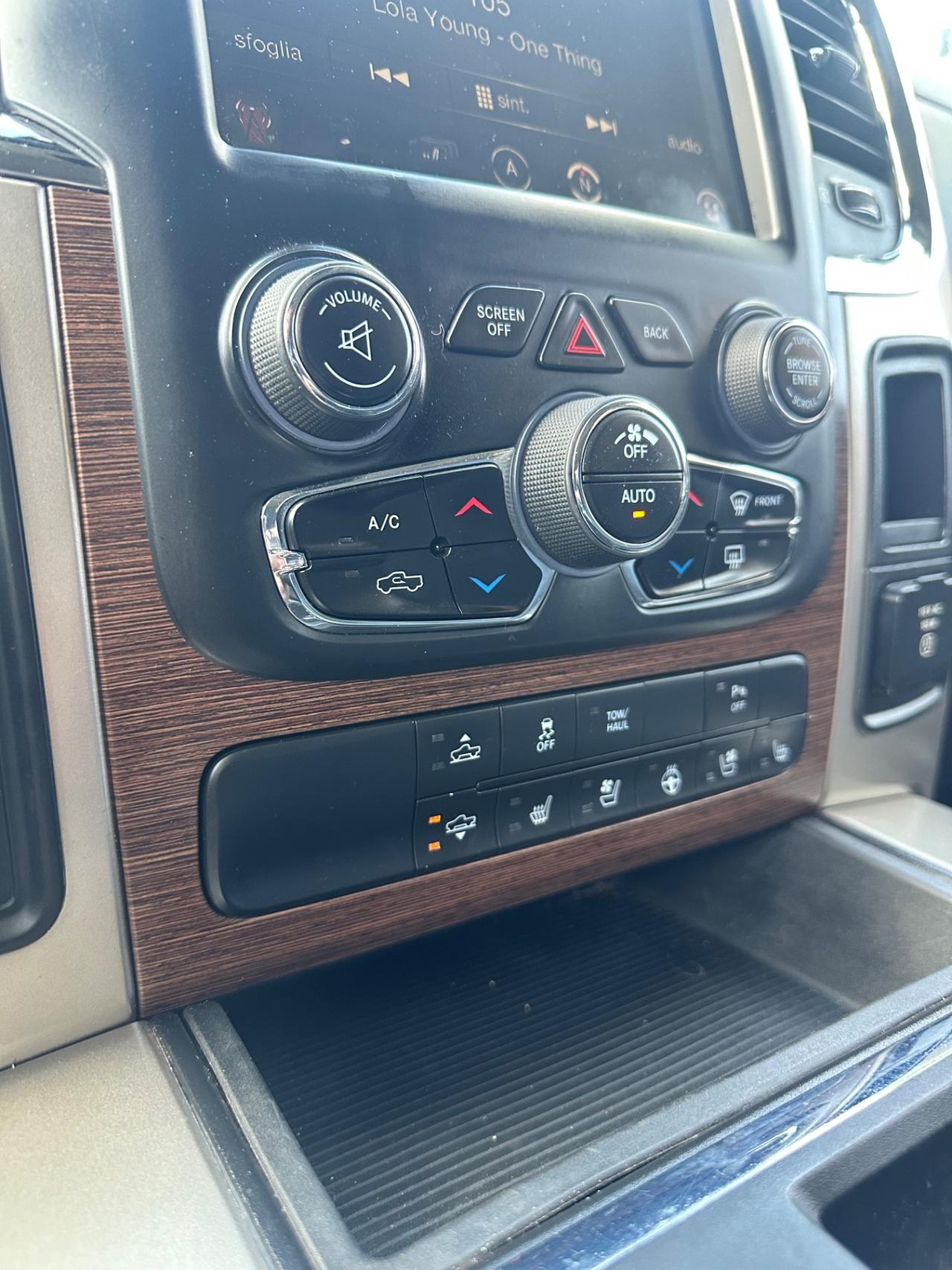Dodge Ram 5.7 HEMI Laramie gpl n1