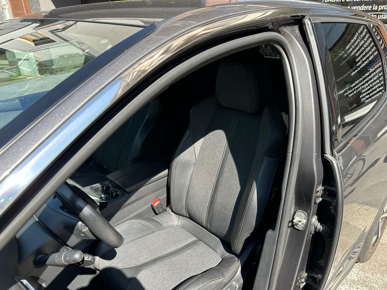 Peugeot 3008 GT Line 1.6 Blue HDI 120