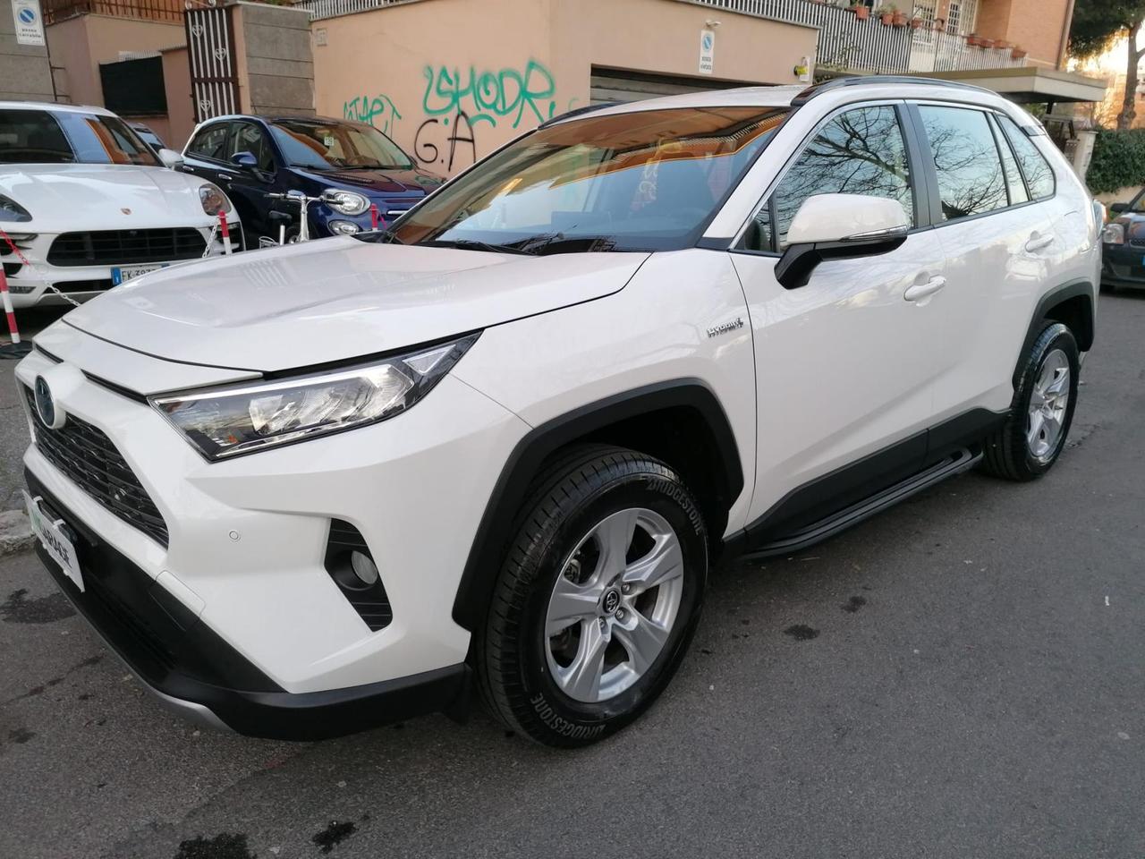 Toyota RAV4 2.5 HV (218CV) E-CVT 2WD Business Bianco