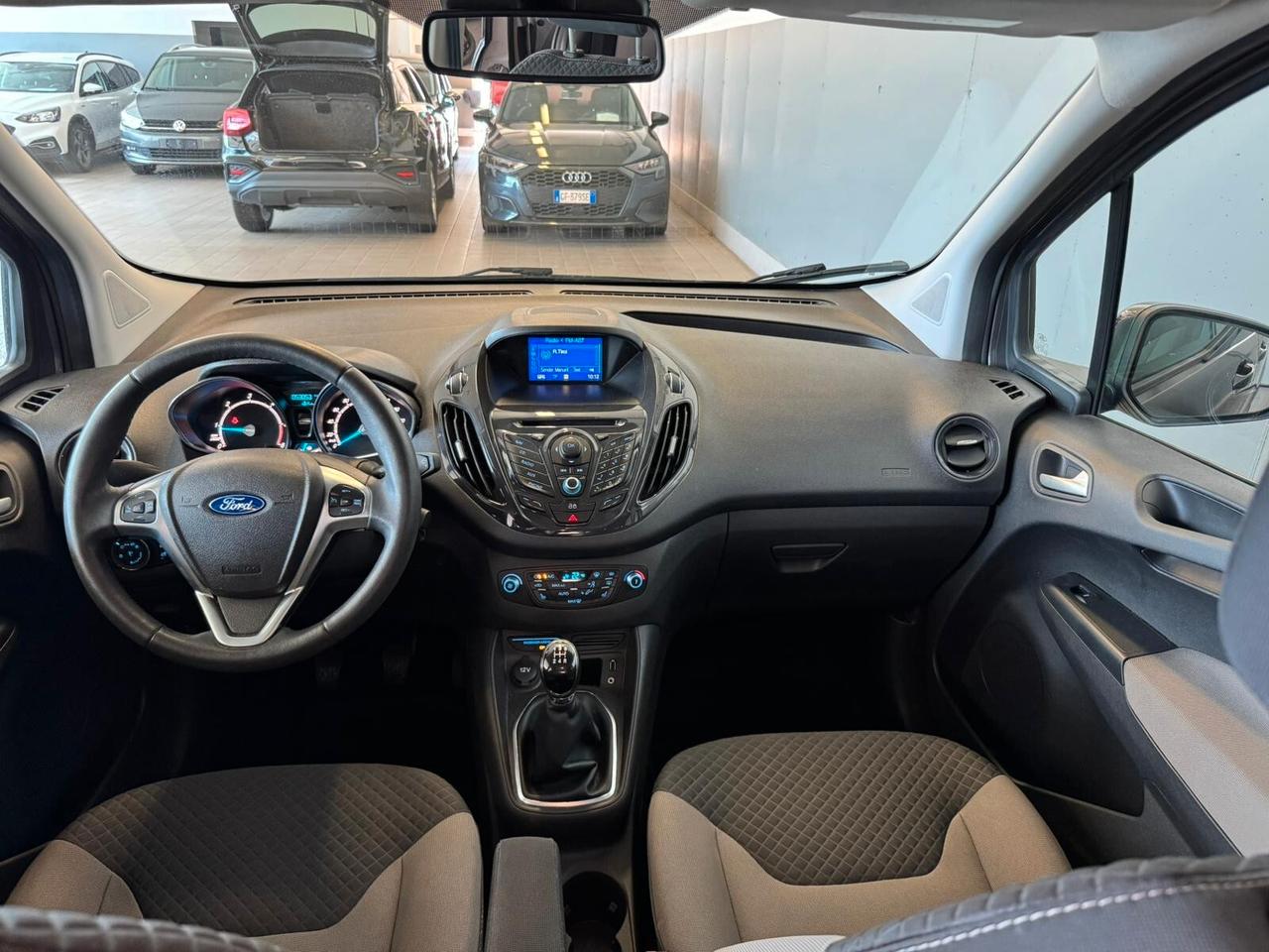 Ford Tourneo Courier 1.5 TDCI 75 CV Titanium