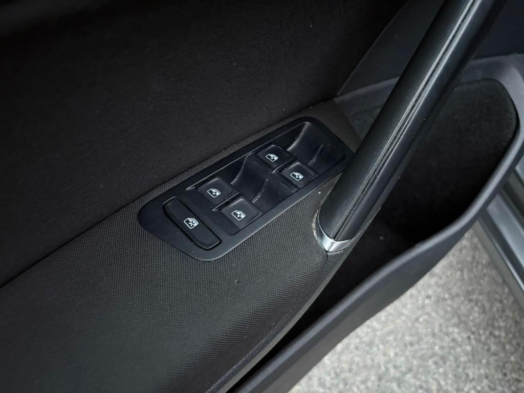 Volkswagen Golf 5 Porte Golf 5p 1.6 tdi Sport 115cv