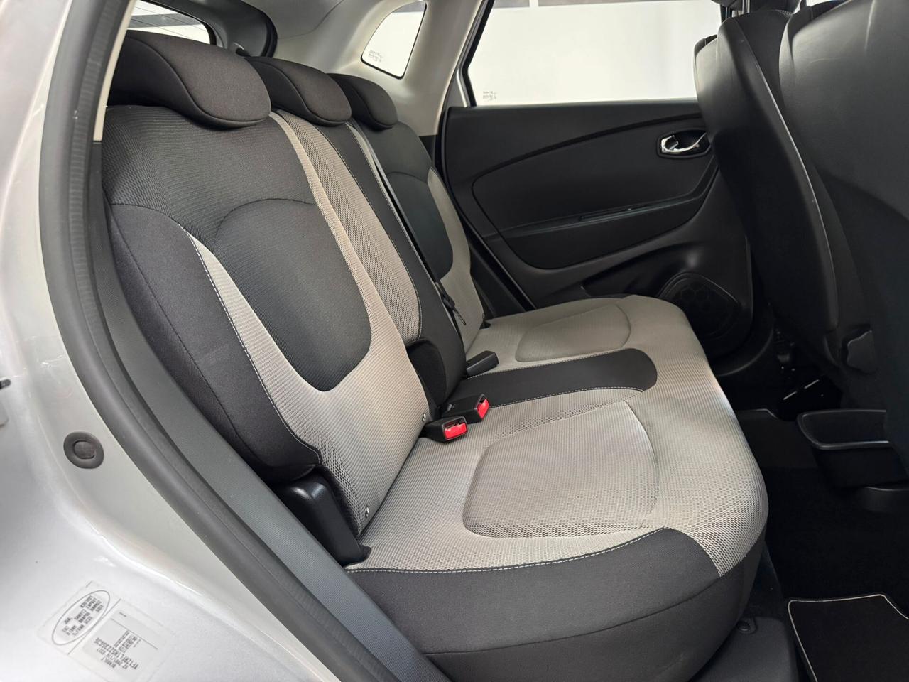 Renault Captur /1.5 dCi 90 CV / Diesel / 93000km