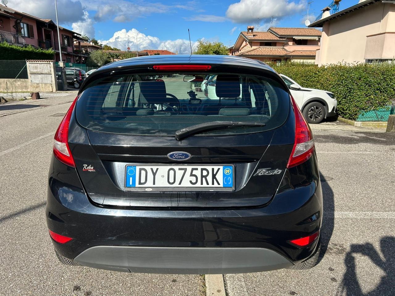 Ford Fiesta 1.4 5 porte Bz.- GPL*