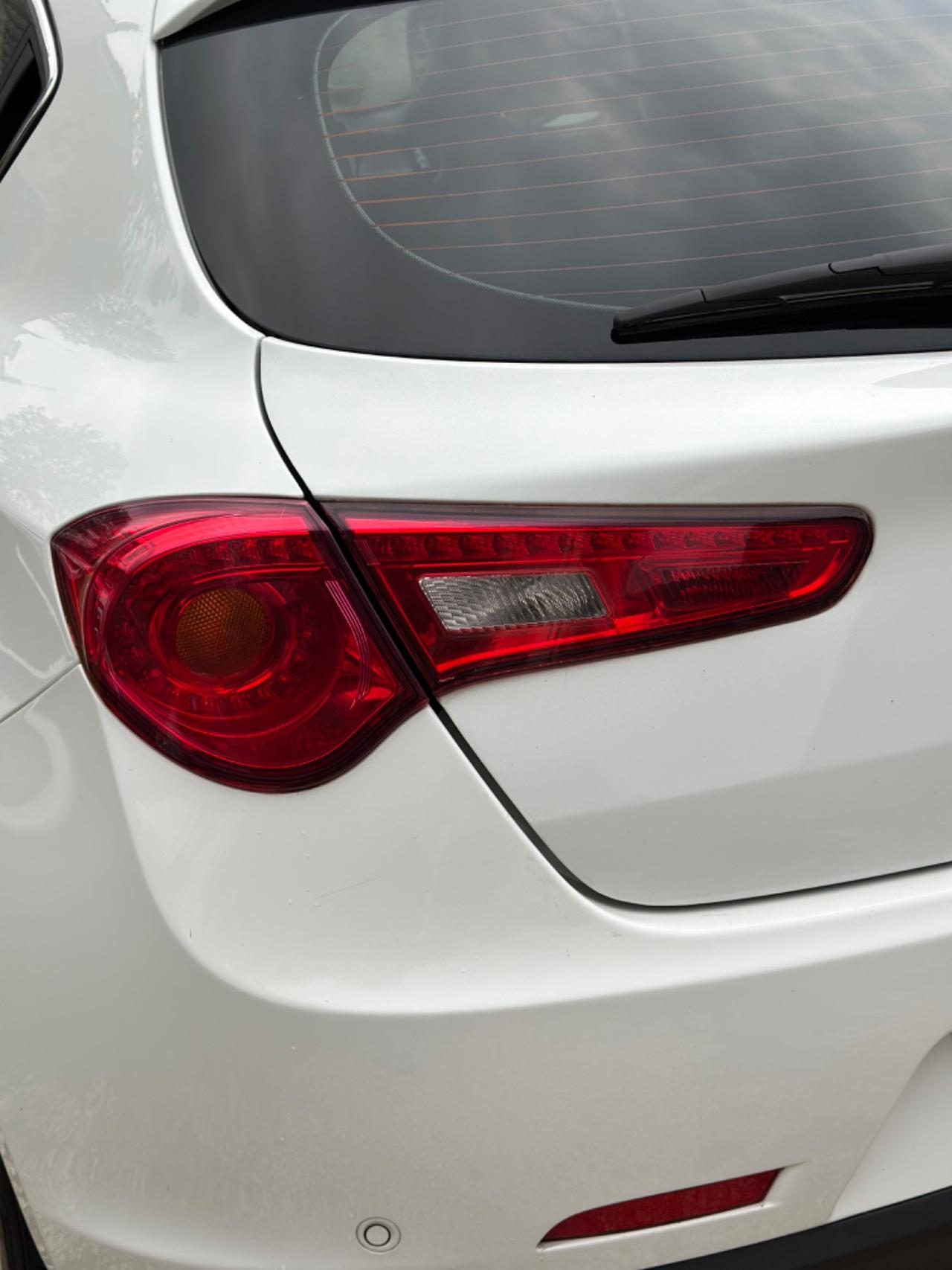 Alfa Romeo GIULIETTA 2.0 JTDm-2 DISTINCTIVE KMCERT GARANZ