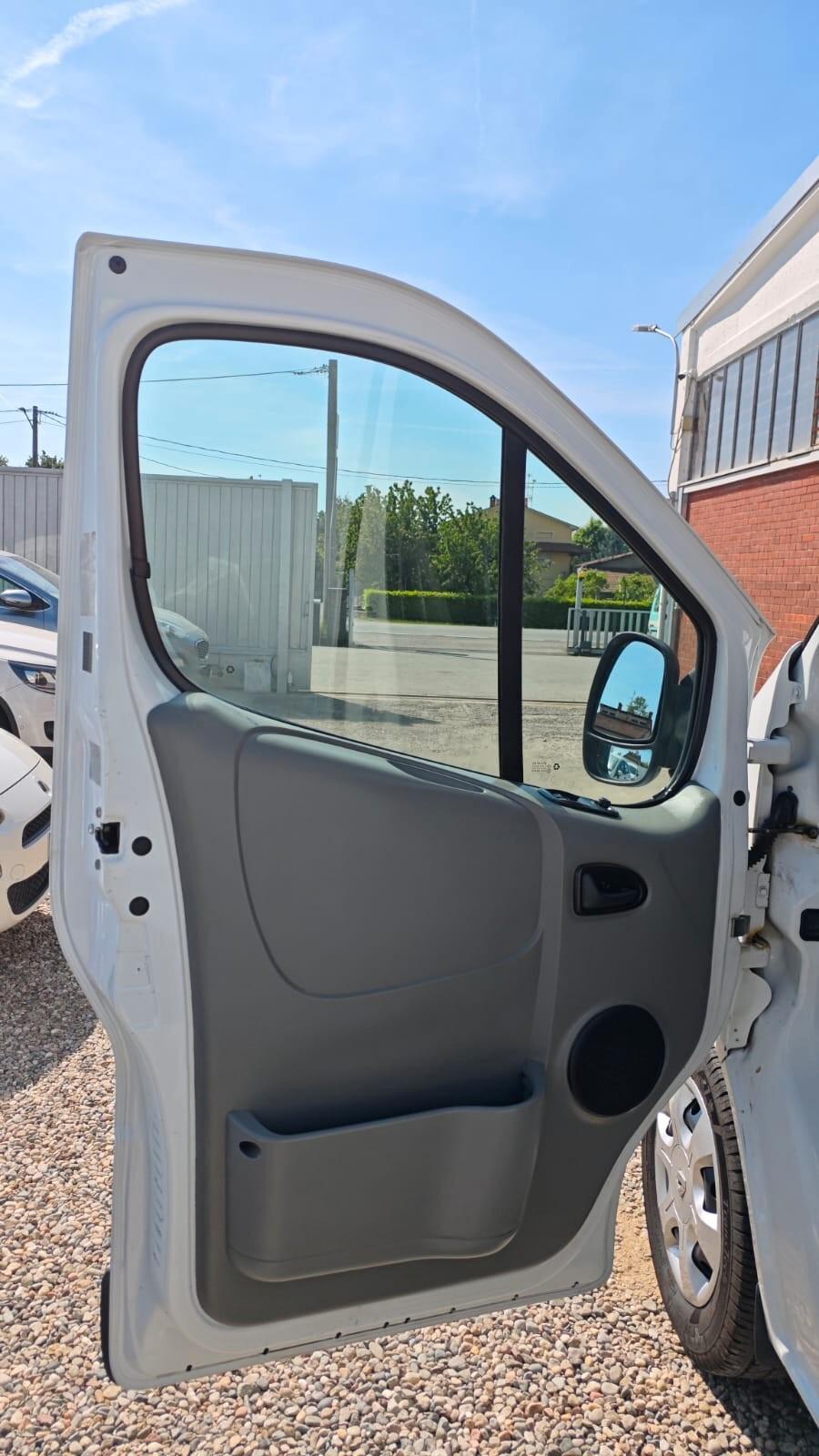 Renault Trafic T27 2.0 dCi/115 PC-TN Furgone DPF L1H1