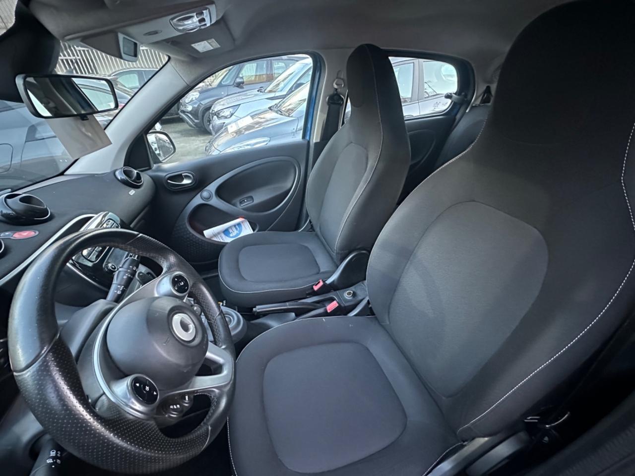 Smart ForFour 70 1.0 twinamic Passion sedili riscaldabili cambio f1 veglia