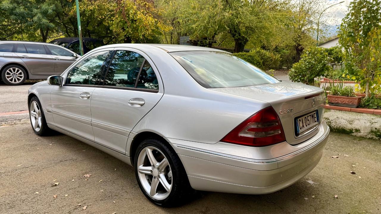 Mercedes-benz C 220 CDI cat Elegance