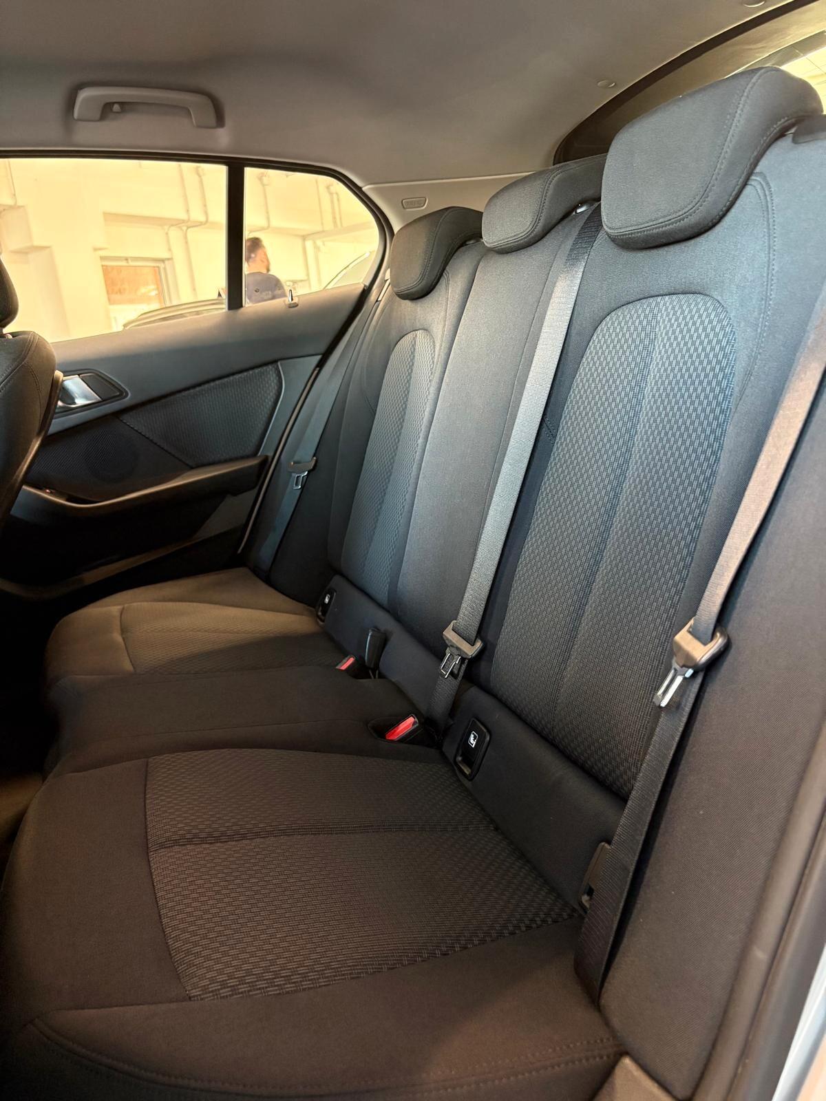 Bmw 118 118d 5p. Business Advantage