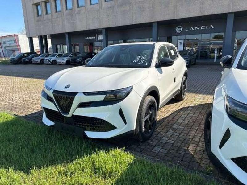 Alfa Romeo Junior 1.2 Hybrid ibrida