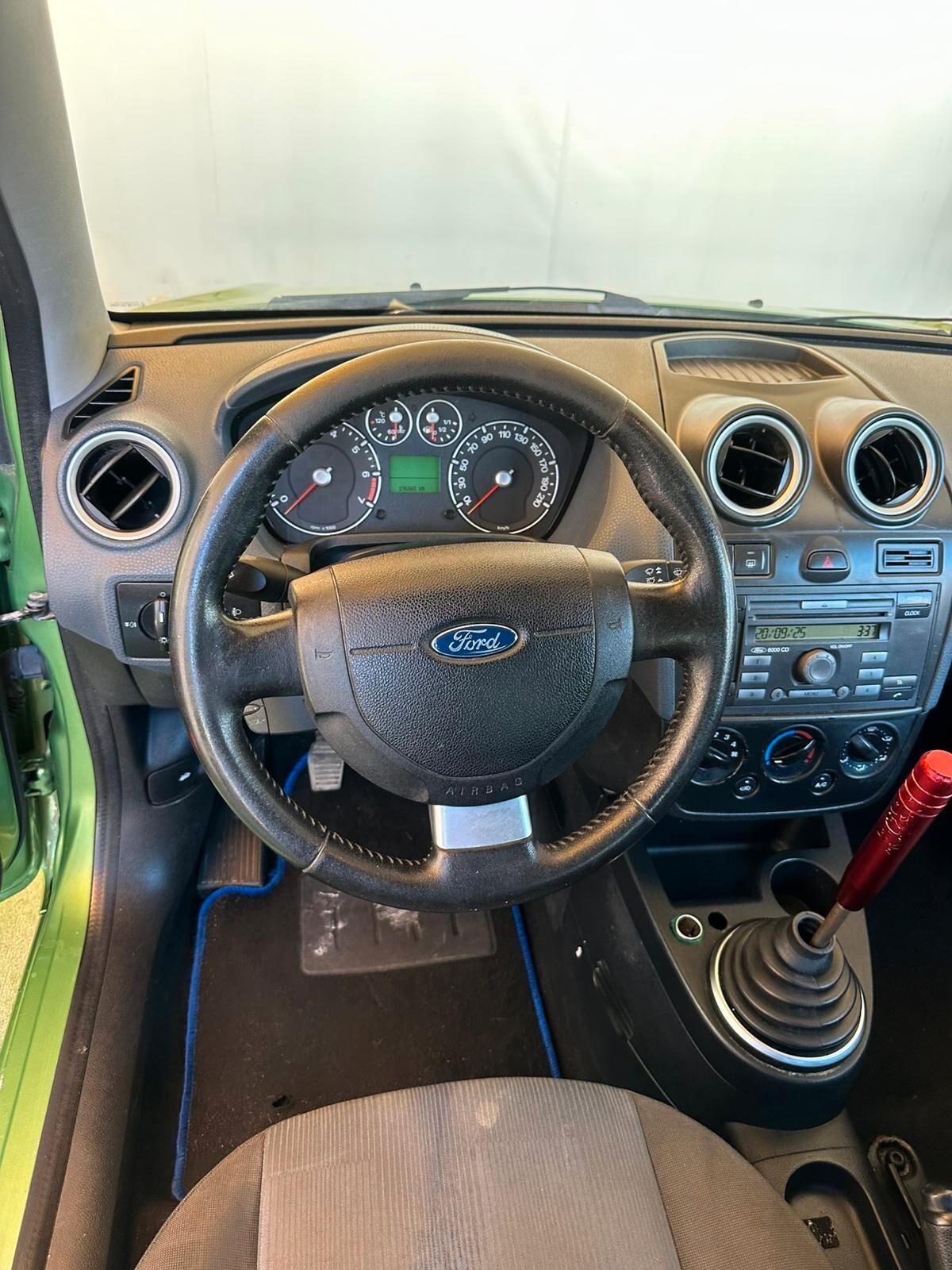 Ford Fiesta 1.2 16V 3p. Ghia