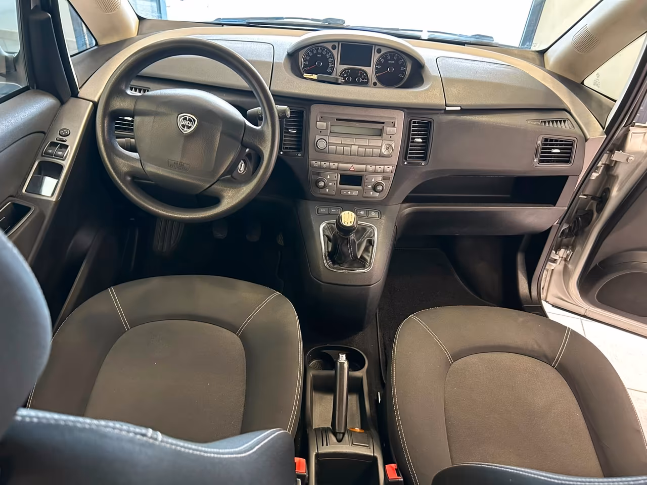 Lancia MUSA 1.3 Mjt 95 CV Gold 2012