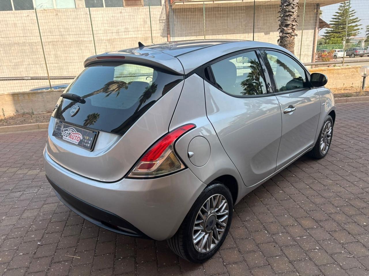 Lancia Ypsilon 1.3 MJT 16V 95 CV 5 porte S&S Platinum/*