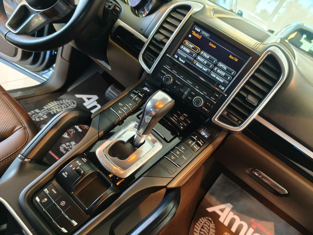 PORSCHE Cayenne 3.0 Diesel Platinum Edition Cerchi 21