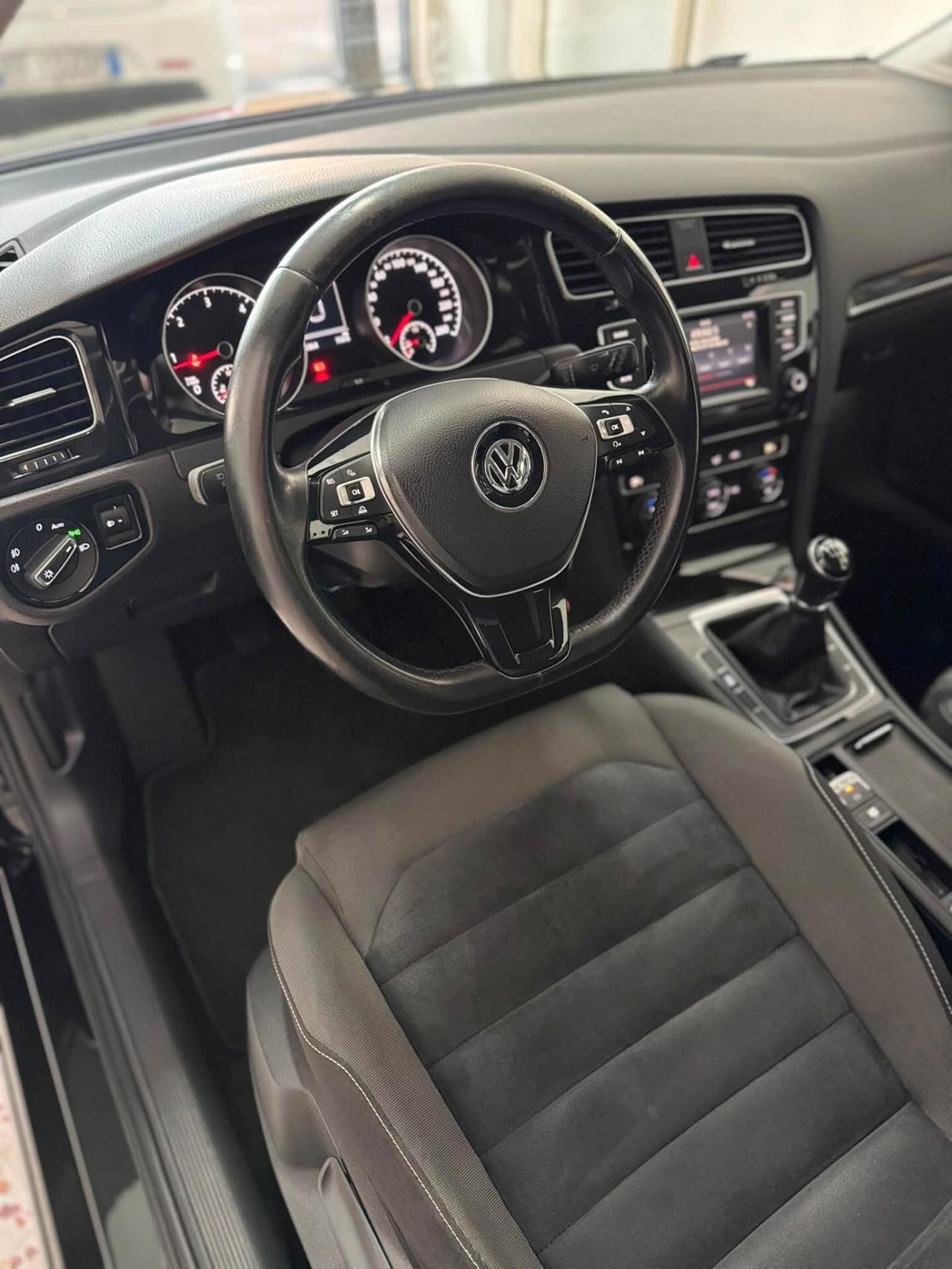Volkswagen Golf Business 1.6 TDI 5p. Highline BlueMotion Technology