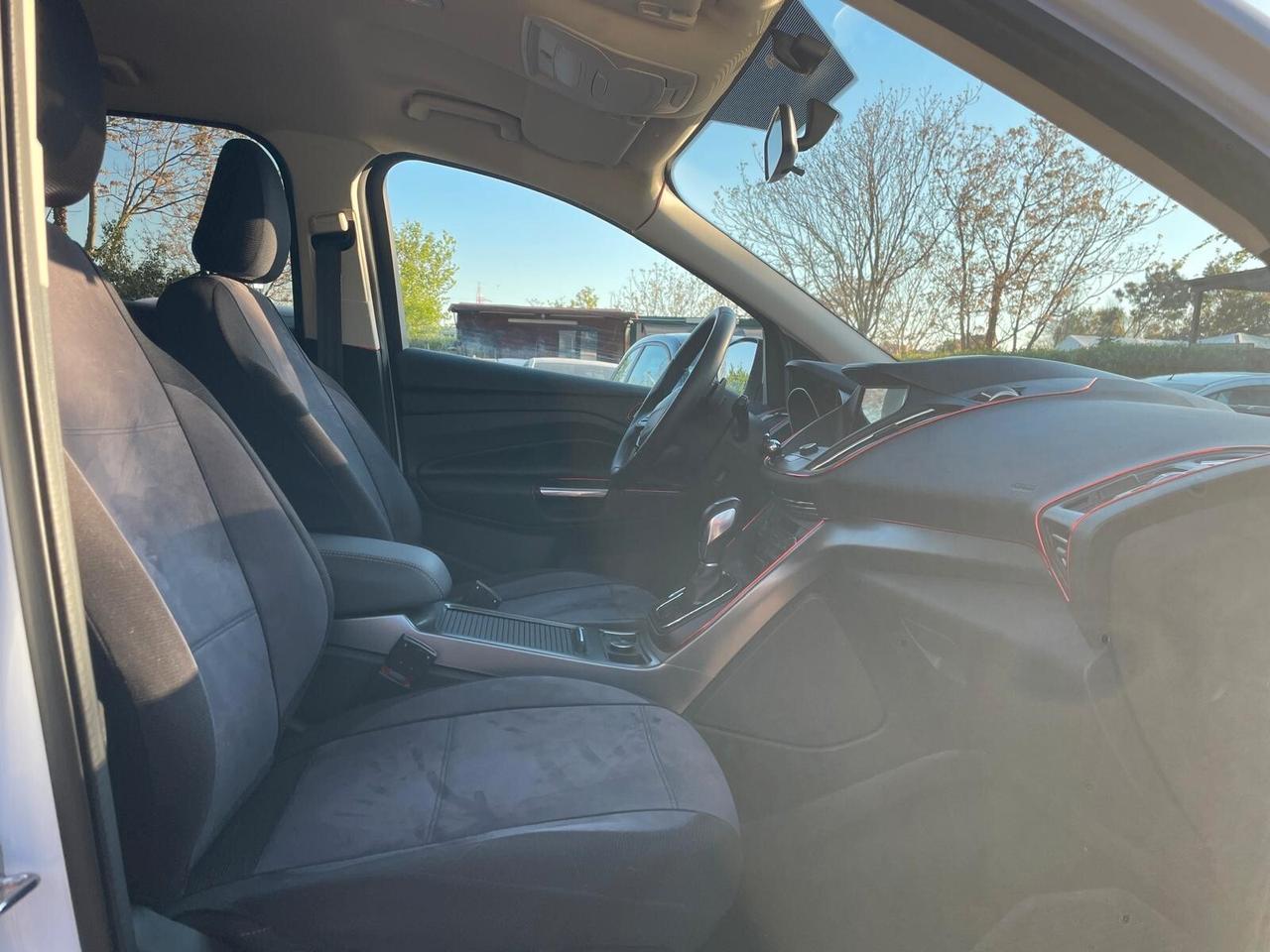 Ford Kuga 2.0 TDCI 120 CV S&S 2WD ST-Line