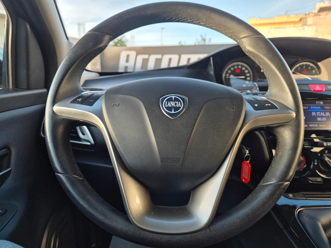 Lancia Ypsilon 1.2 69 CV Gold